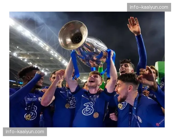 切尔西萨尔后场失误送礼 开场六分钟丢球打乱战术部署